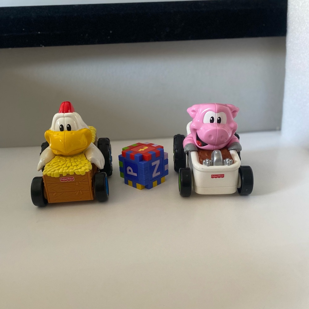 Fisher Price Shake N Go Chicken & Pig Box Car Racer w/ Sounds Mattel 2006